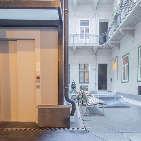 Kalvin 2Bdr Apartment With Ac Budapesta Exterior foto
