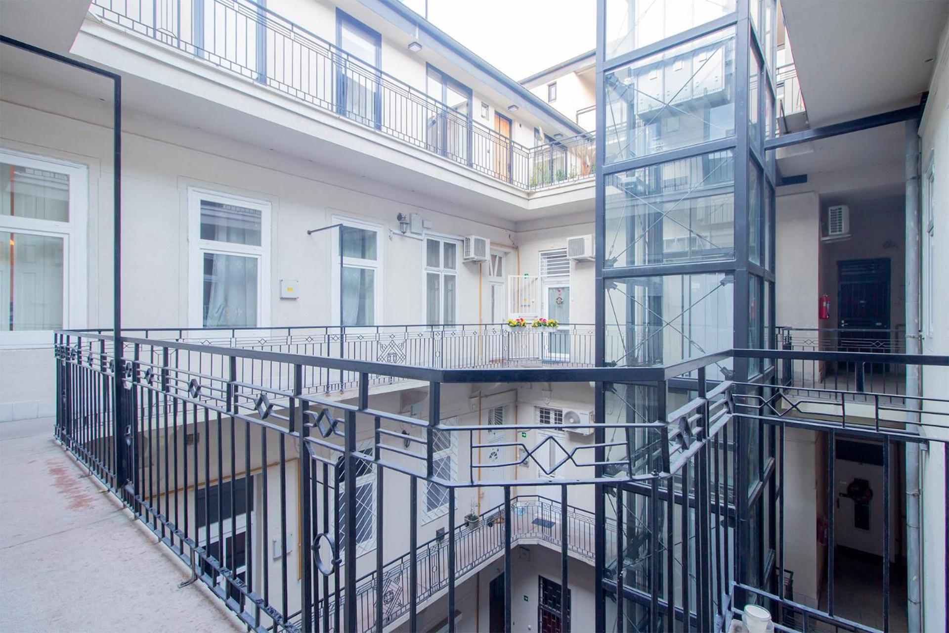 Kalvin 2Bdr Apartment With Ac Budapesta Exterior foto